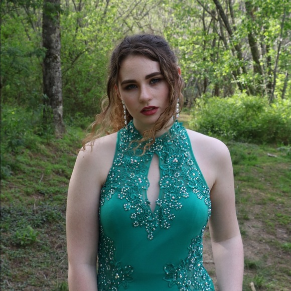 Beautiful Blue-Green Prom Dress - Picture 3 of 6